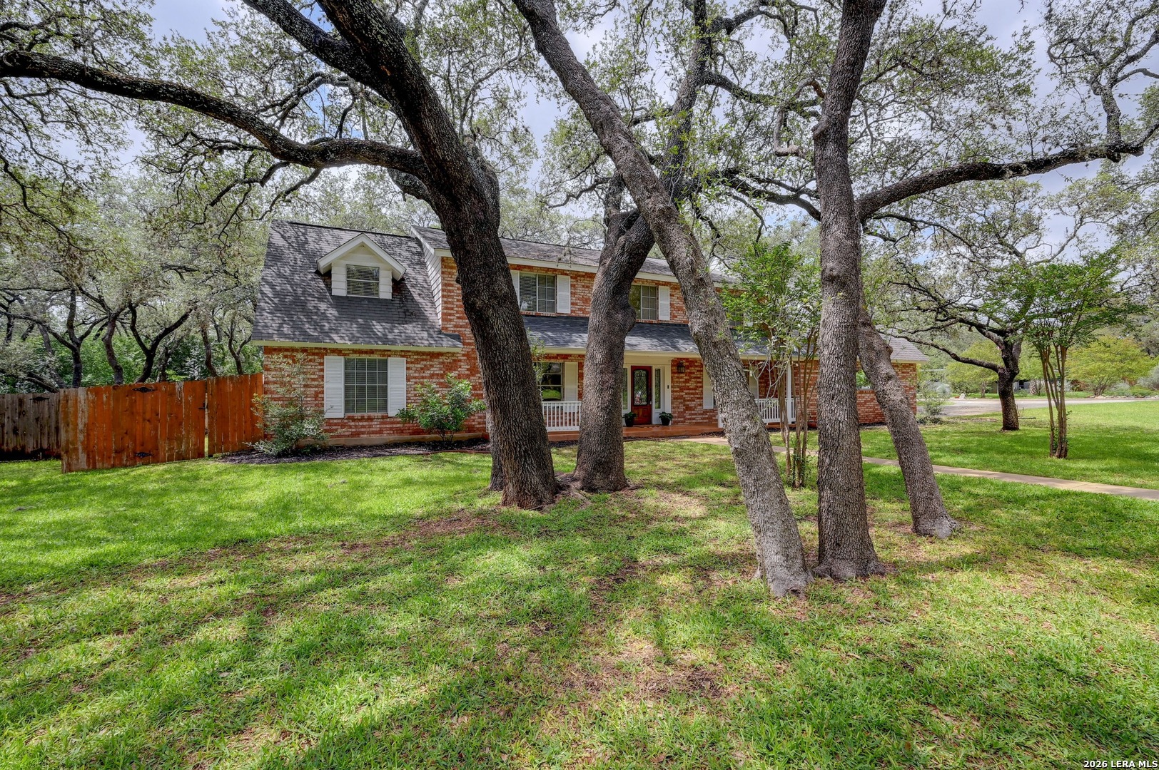 155 William Classen Hollywood Park TX 78232
