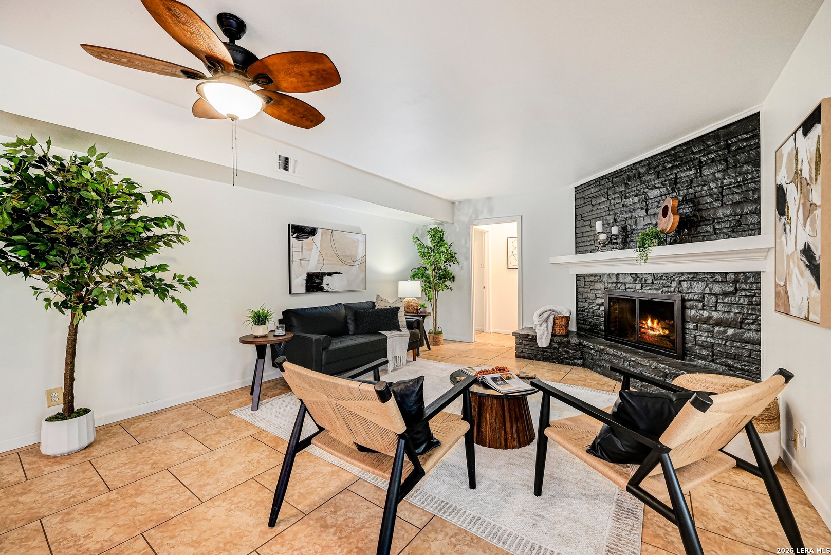 155 William Classen Hollywood Park TX 78232