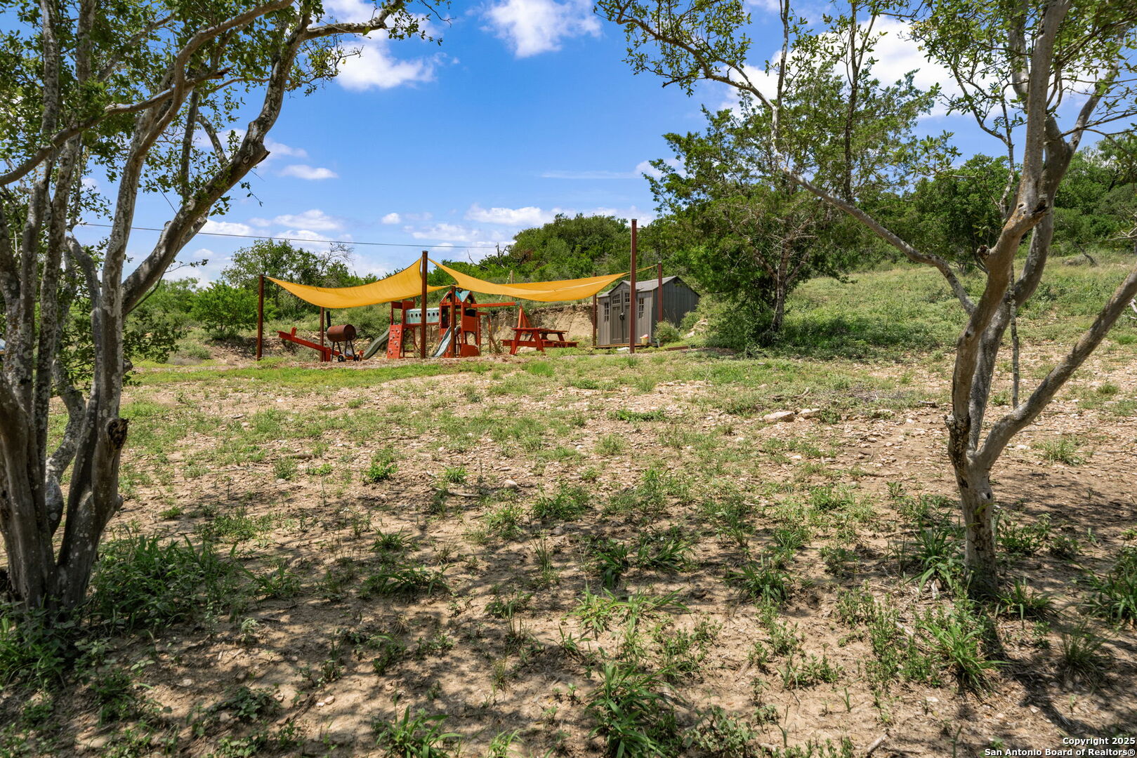 260 County Road 367 Hondo TX 78861