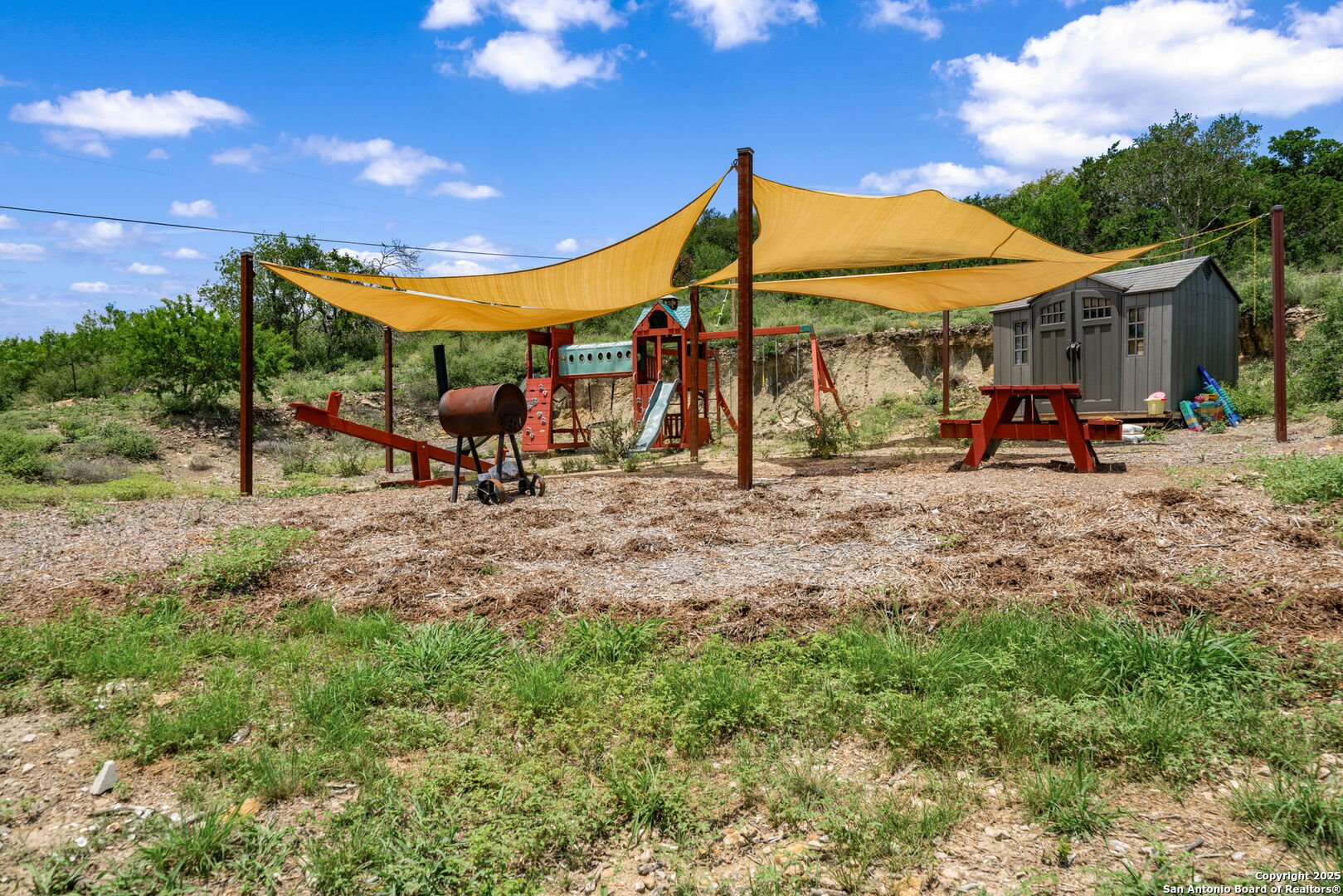 260 County Road 367 Hondo TX 78861