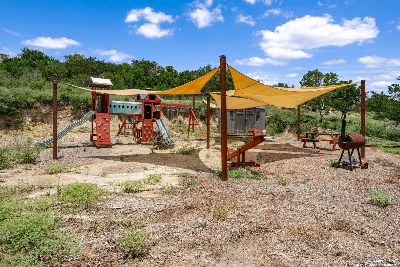 260 County Road 367 Hondo TX 78861
