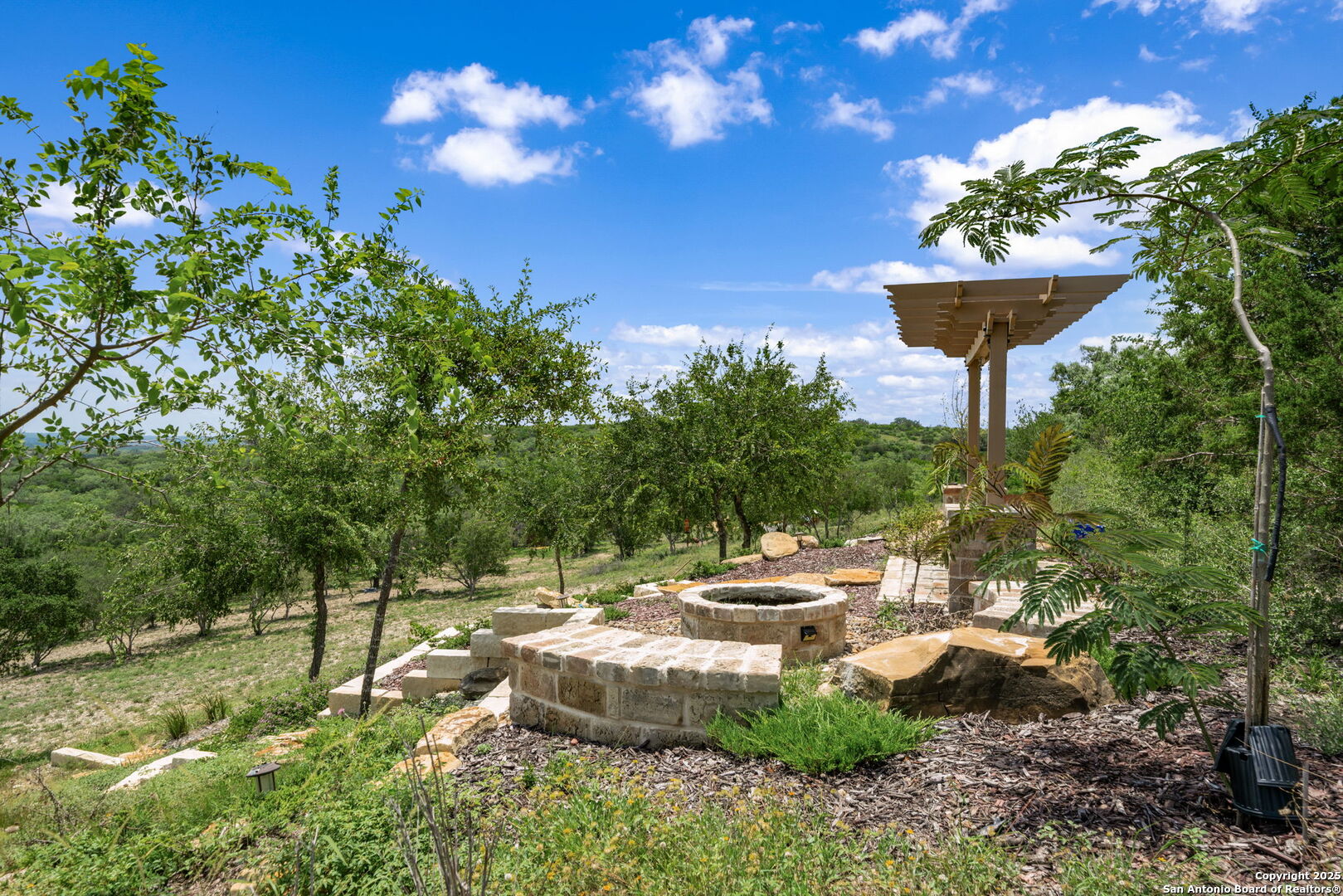 260 County Road 367 Hondo TX 78861