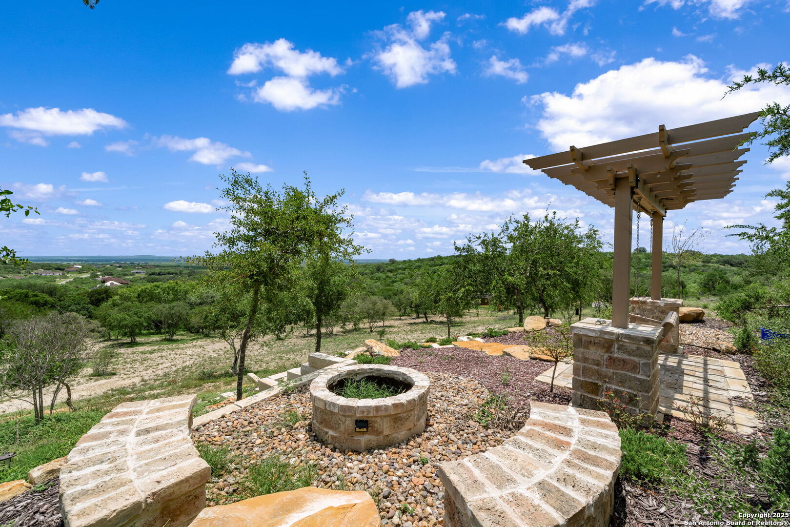 260 County Road 367 Hondo TX 78861