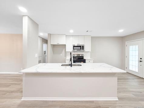 6927 Sunset Village Drive San Antonio TX 78249