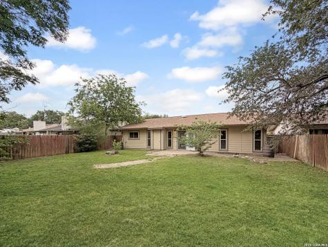 6927 Sunset Village Drive San Antonio TX 78249