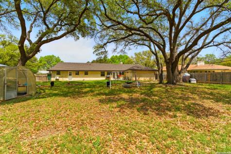 614 Moorside Drive Windcrest TX 78239
