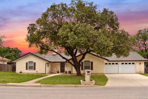 614 Moorside Drive Windcrest TX 78239