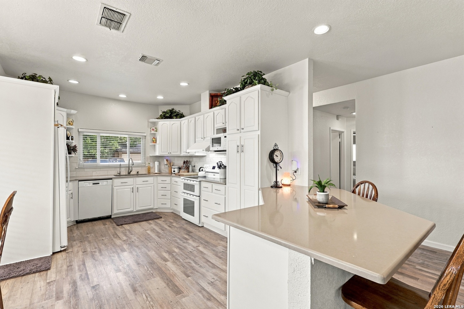 6906 Sunset Village Drive San Antonio TX 78249