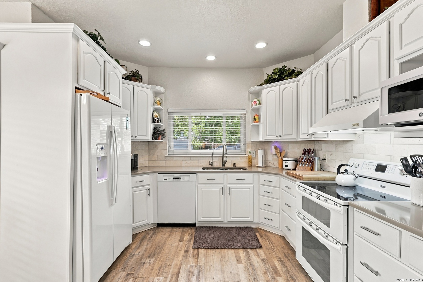6906 Sunset Village Drive San Antonio TX 78249