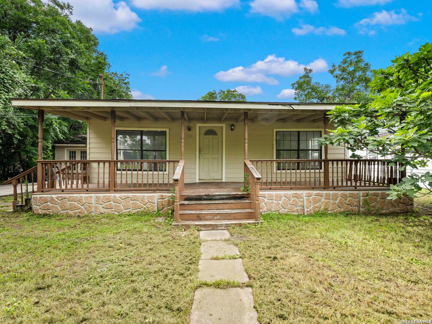 318 E Theissen Street Boerne TX 78006