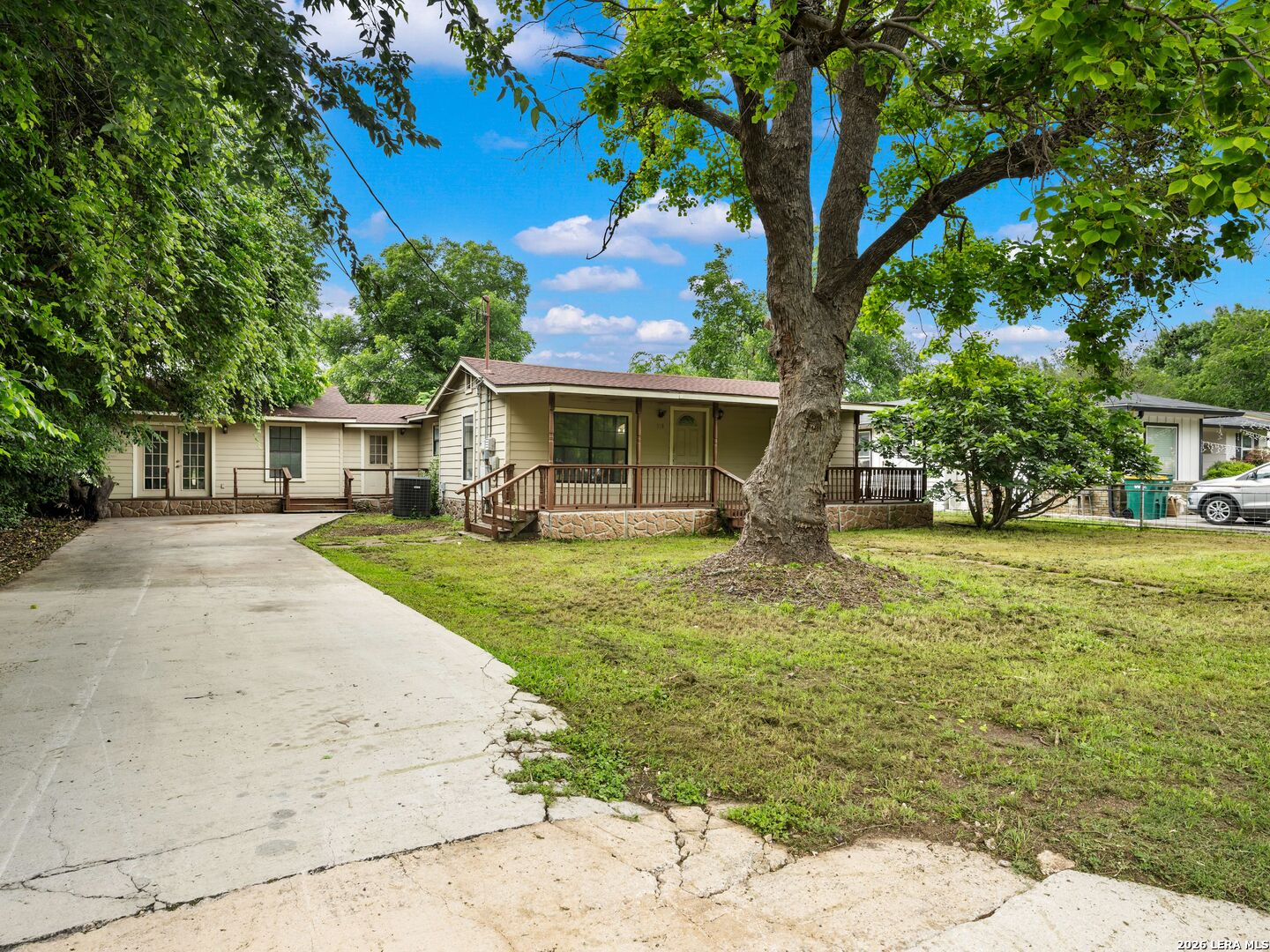 318 E Theissen Street Boerne TX 78006