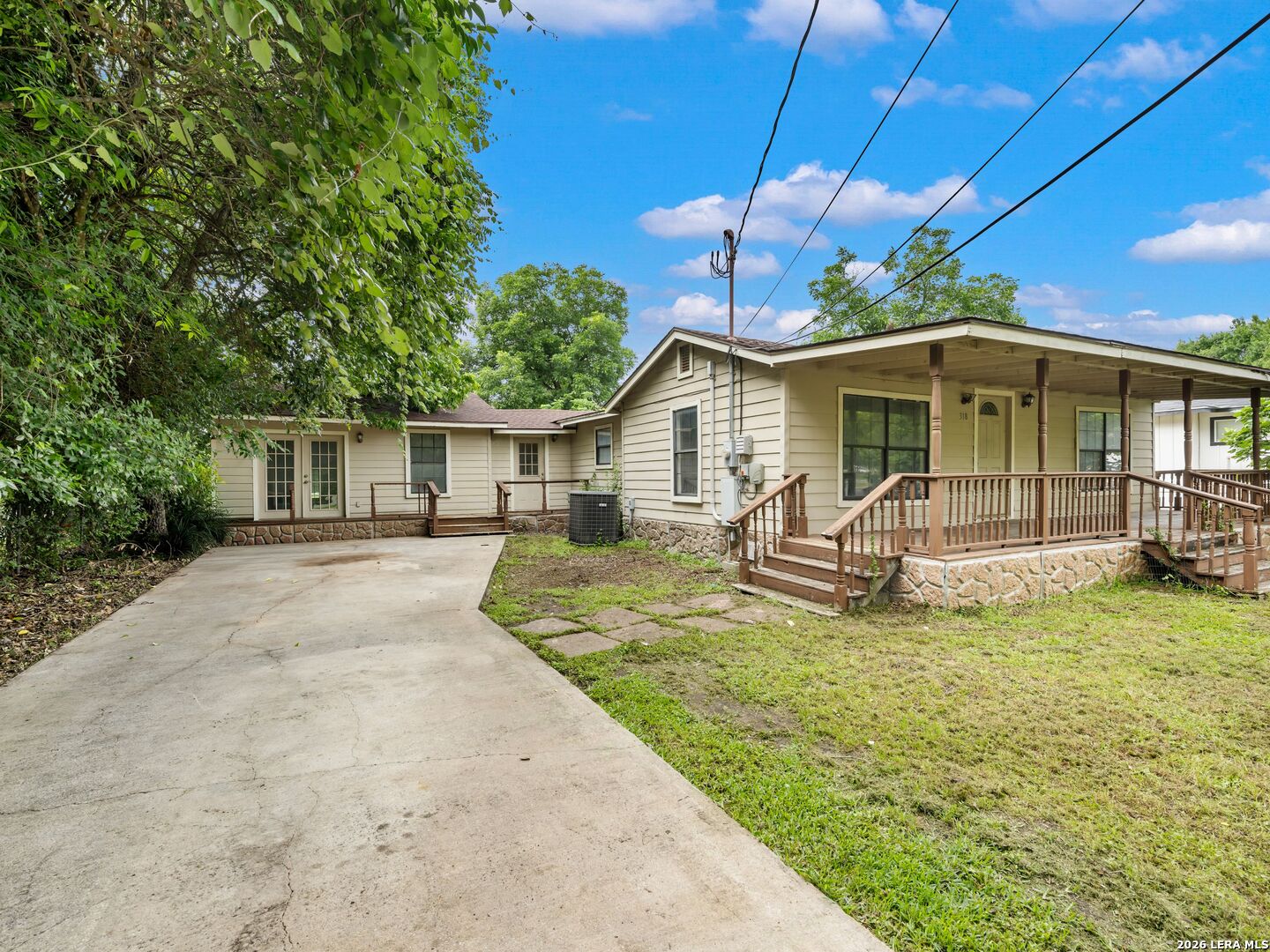 318 E Theissen Street Boerne TX 78006