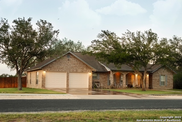 510 N Nelson Street Falls City TX 78113