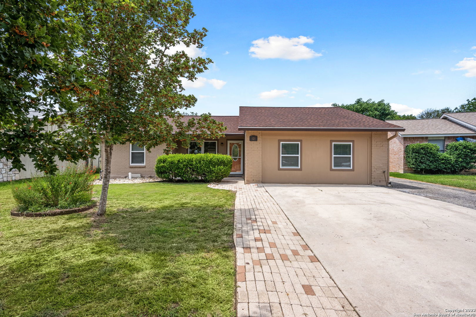 121 Green Meadows Boerne TX 78006