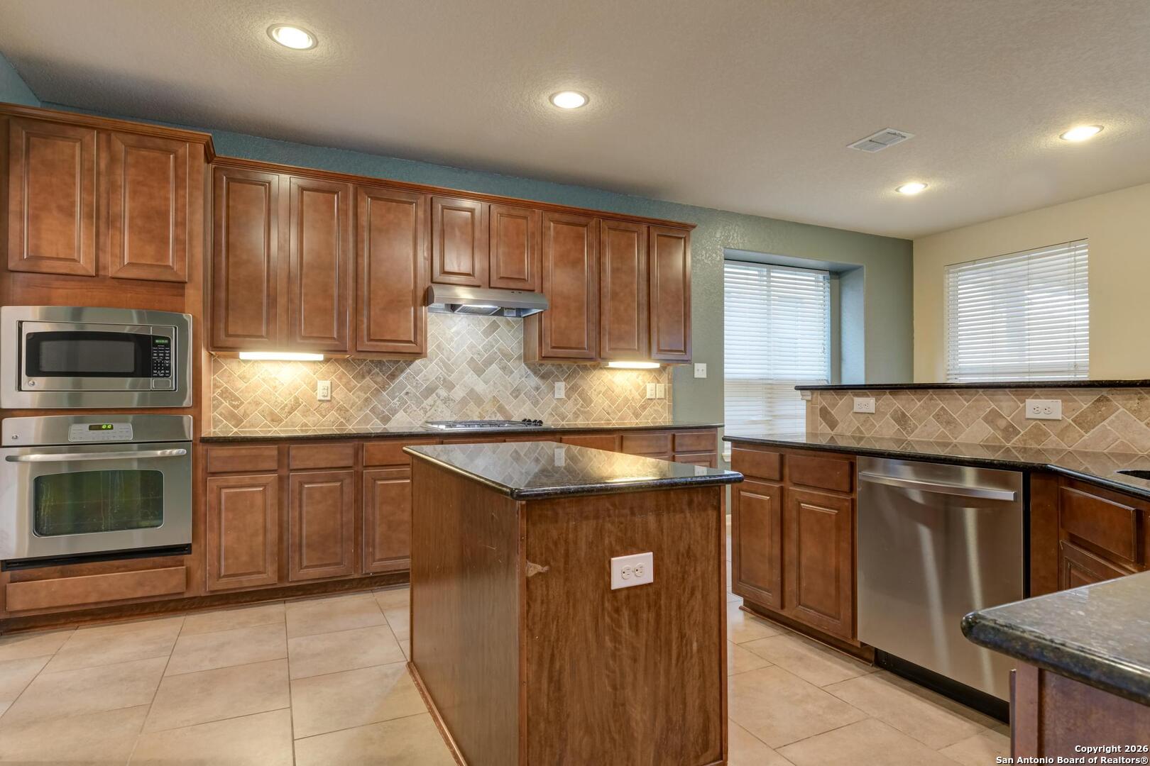 5911 Geranium San Antonio TX 78253