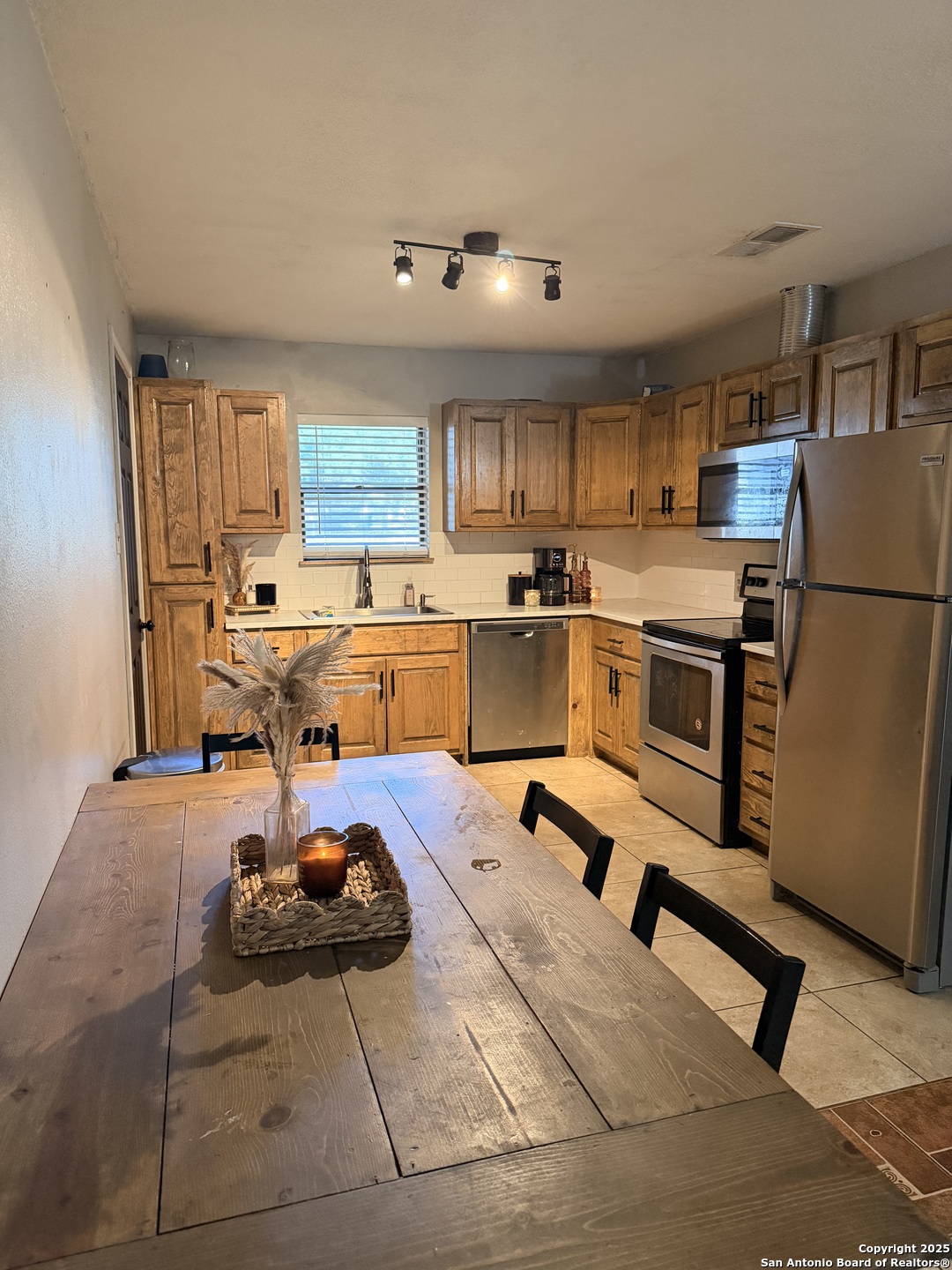 902 W Flournoy Beeville TX 78102