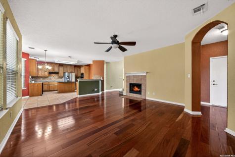 35 Gemsbuck Rise San Antonio TX 78258
