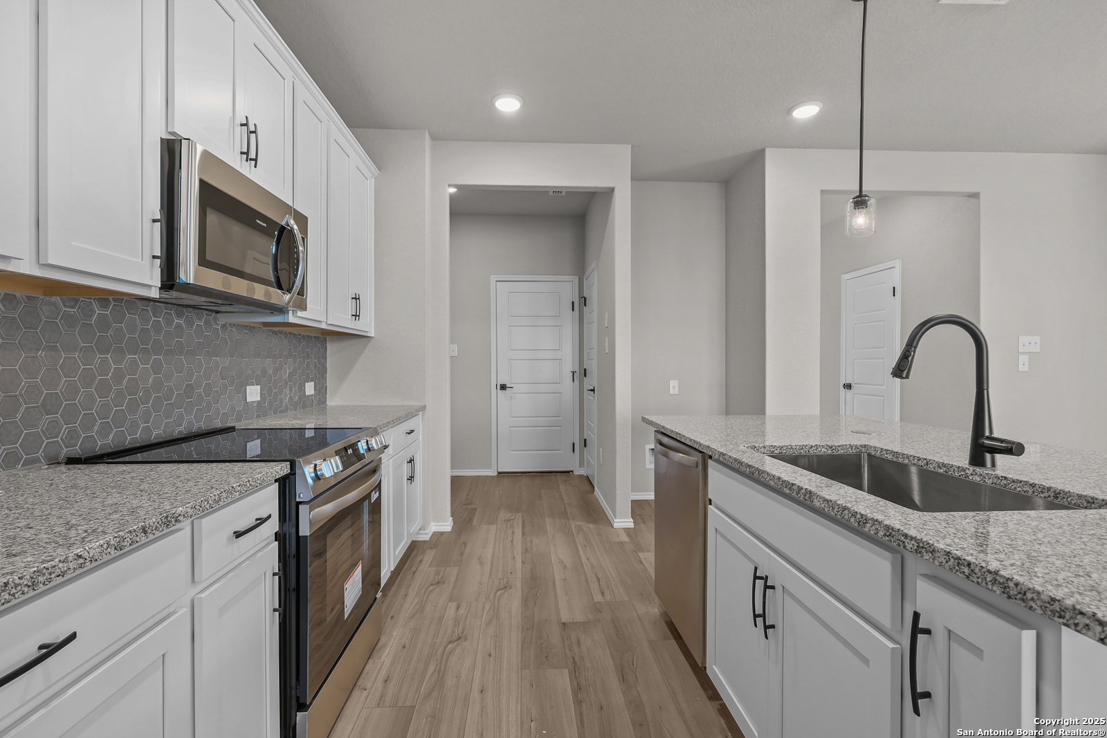 2523 Dry Moss Way San Antonio TX 78224
