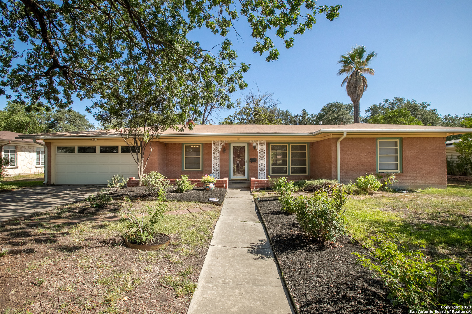 2311 W Summit Avenue San Antonio TX 78201