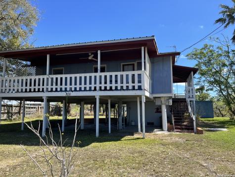 818 Swan Point Lagoon Seadrift TX 77983