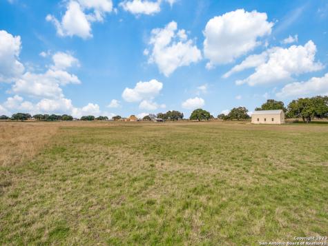 338 Salt Grass Trail Bandera TX 78003