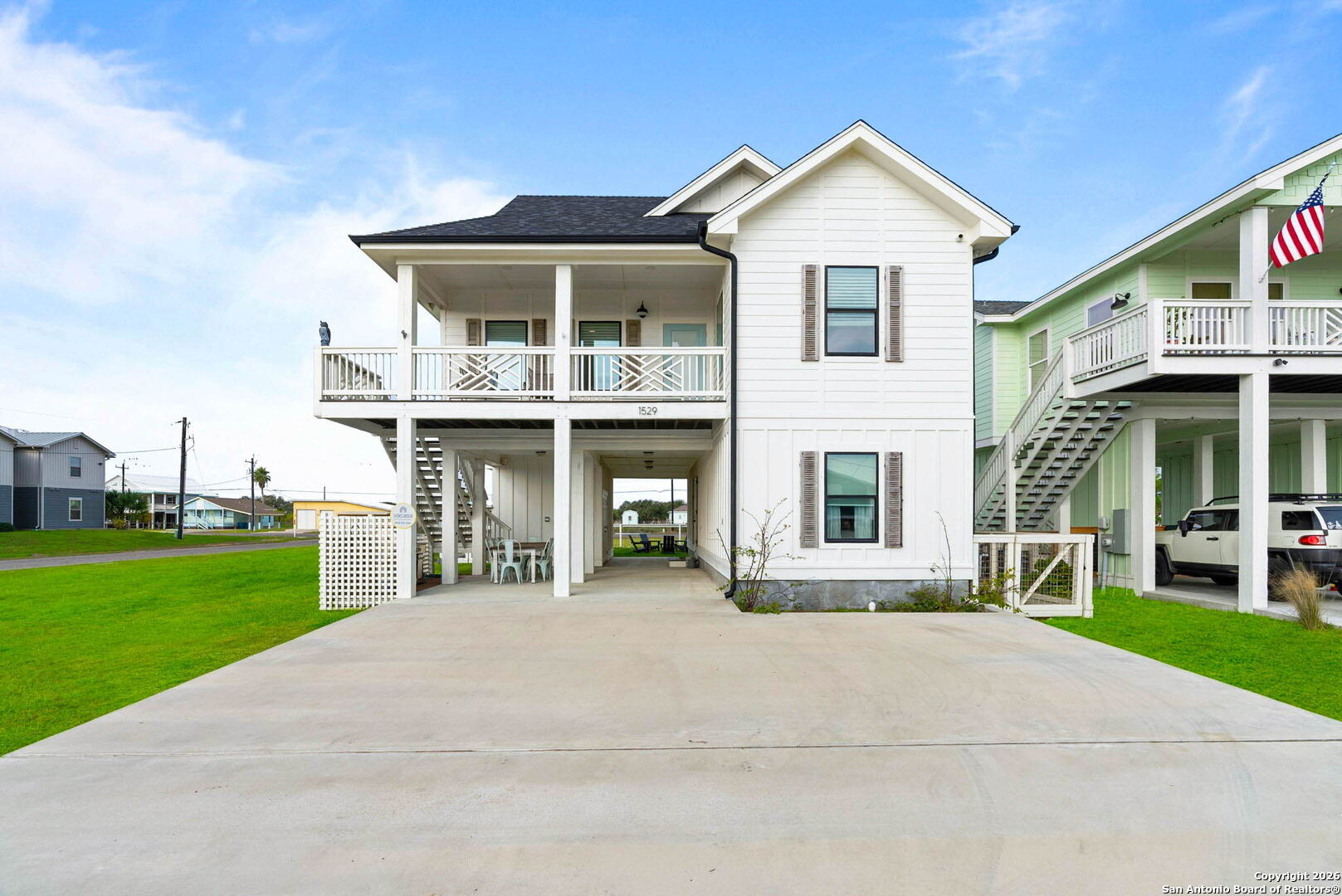 1529 S Live Oak Street Rockport TX 78382