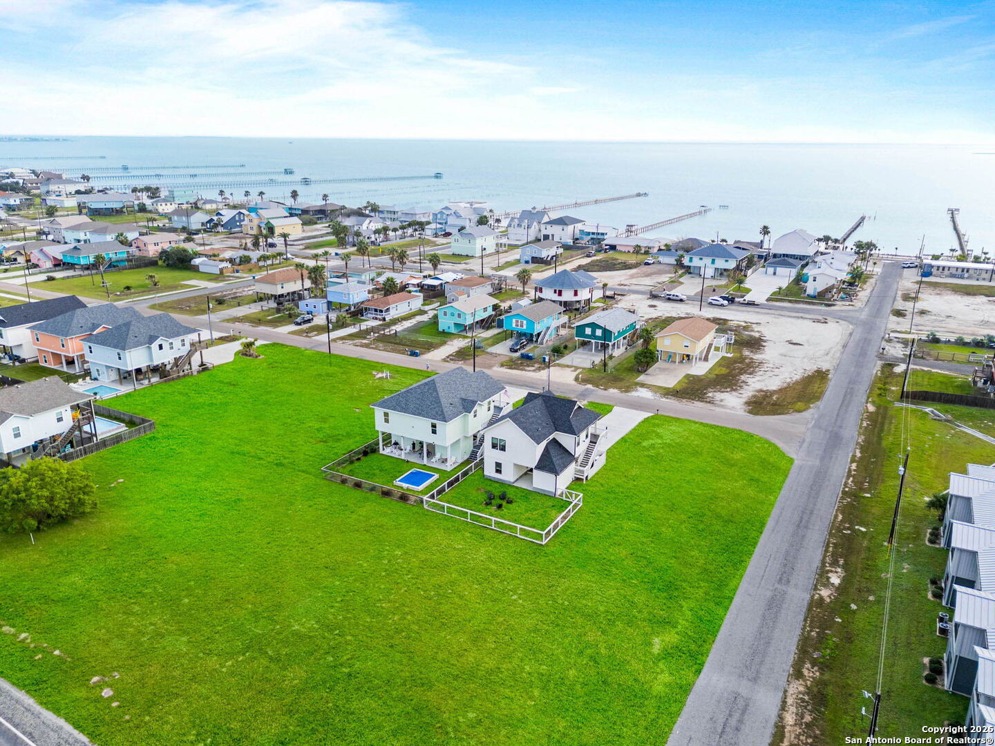 1529 S Live Oak Street Rockport TX 78382