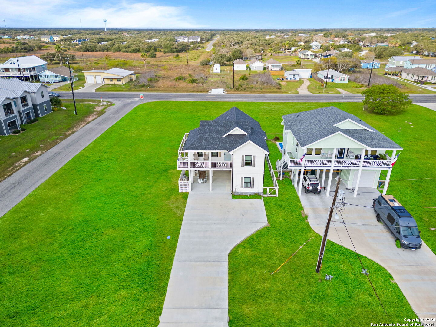 1529 S Live Oak Street Rockport TX 78382