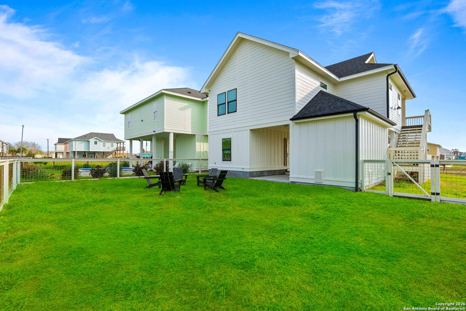 1529 S Live Oak Street Rockport TX 78382