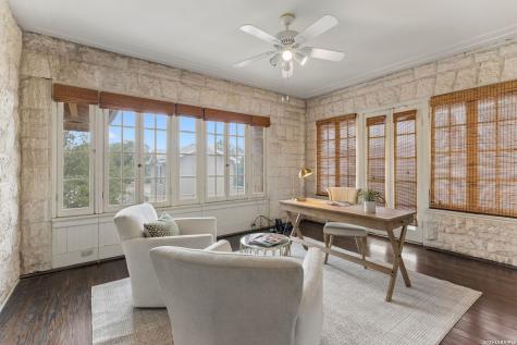 228 W Mulberry Avenue San Antonio TX 78212