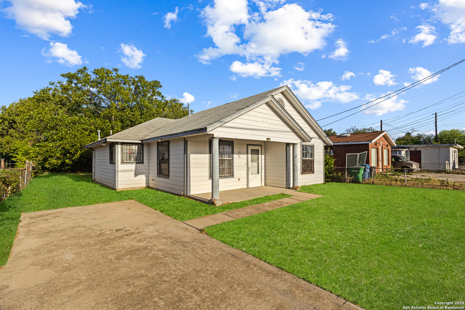 1611 S Callaghan Road San Antonio TX 78227