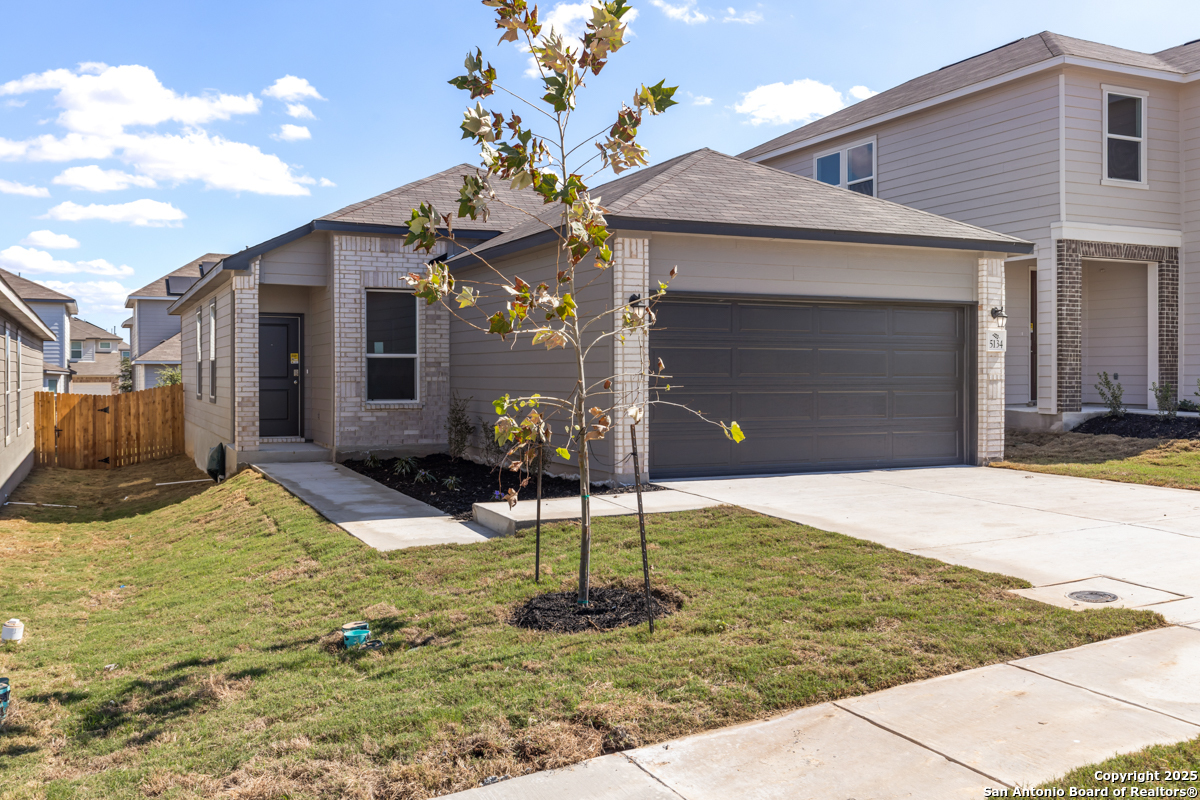5134 Schaeffer Ridge Converse TX 78109
