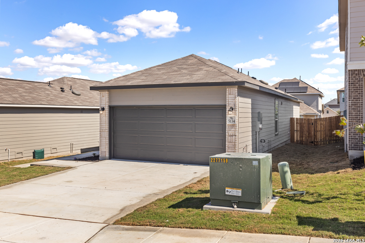 5134 Schaeffer Ridge Converse TX 78109