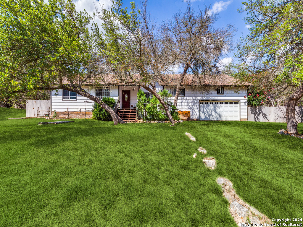 2999 English Crossing Road Bandera TX 78003