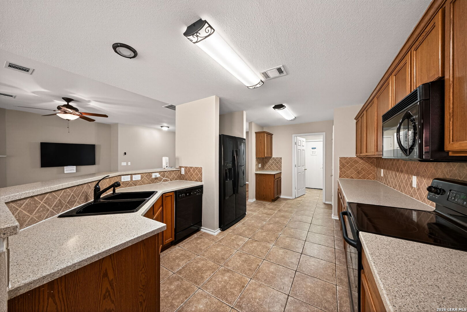 15619 Hastings Park Selma TX 78154