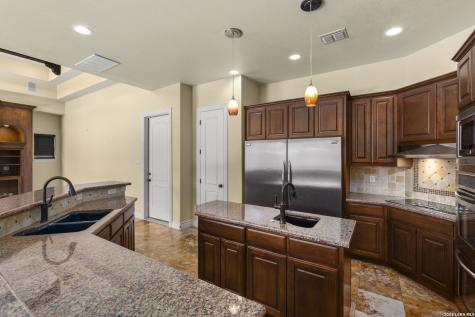 1426 Whisper Mountain San Antonio TX 78258