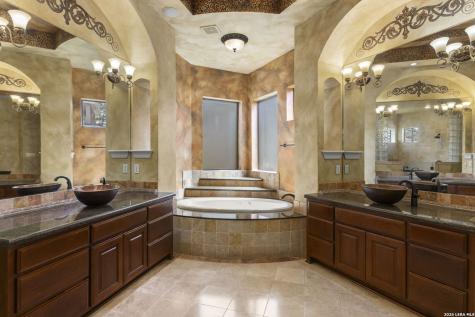 1426 Whisper Mountain San Antonio TX 78258