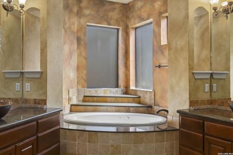 1426 Whisper Mountain San Antonio TX 78258