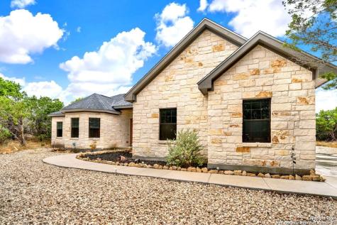 115 Creek Drive Bandera TX 78003