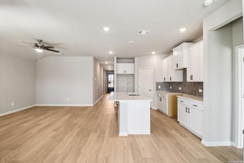 2923 Junction Bay Converse TX 78109