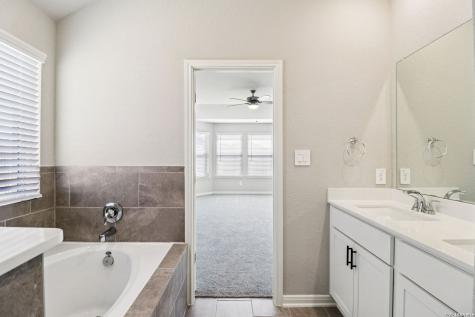 2923 Junction Bay Converse TX 78109