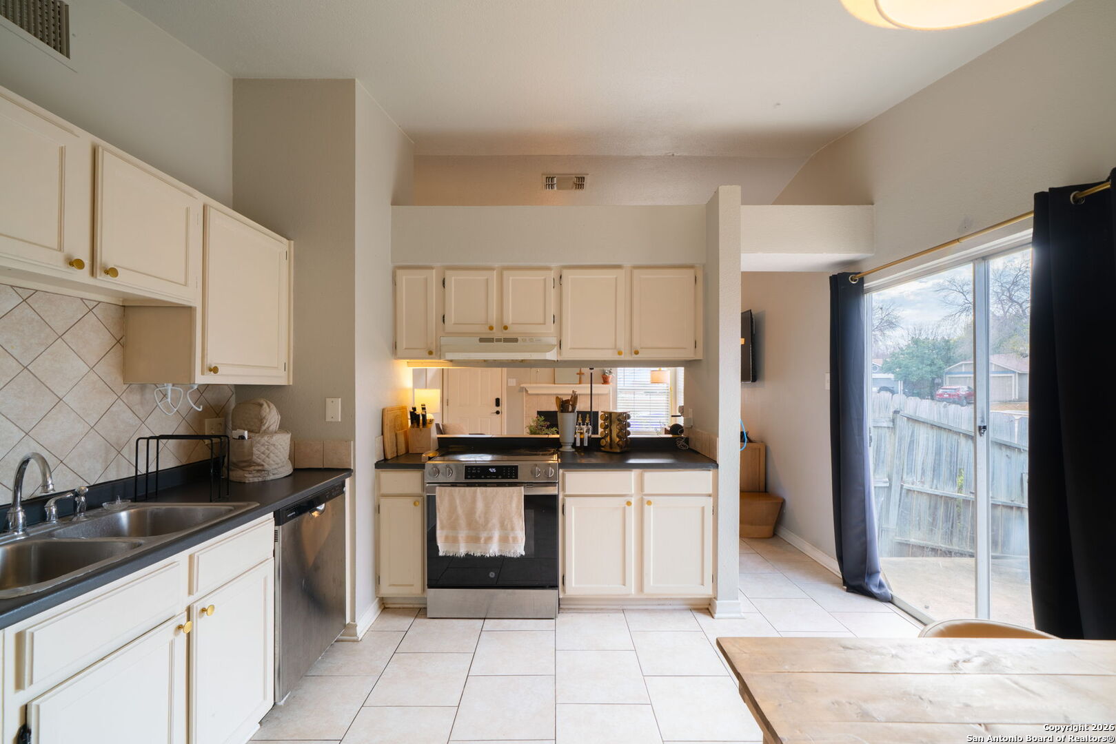 6131 Valley Bay Drive San Antonio TX 78250