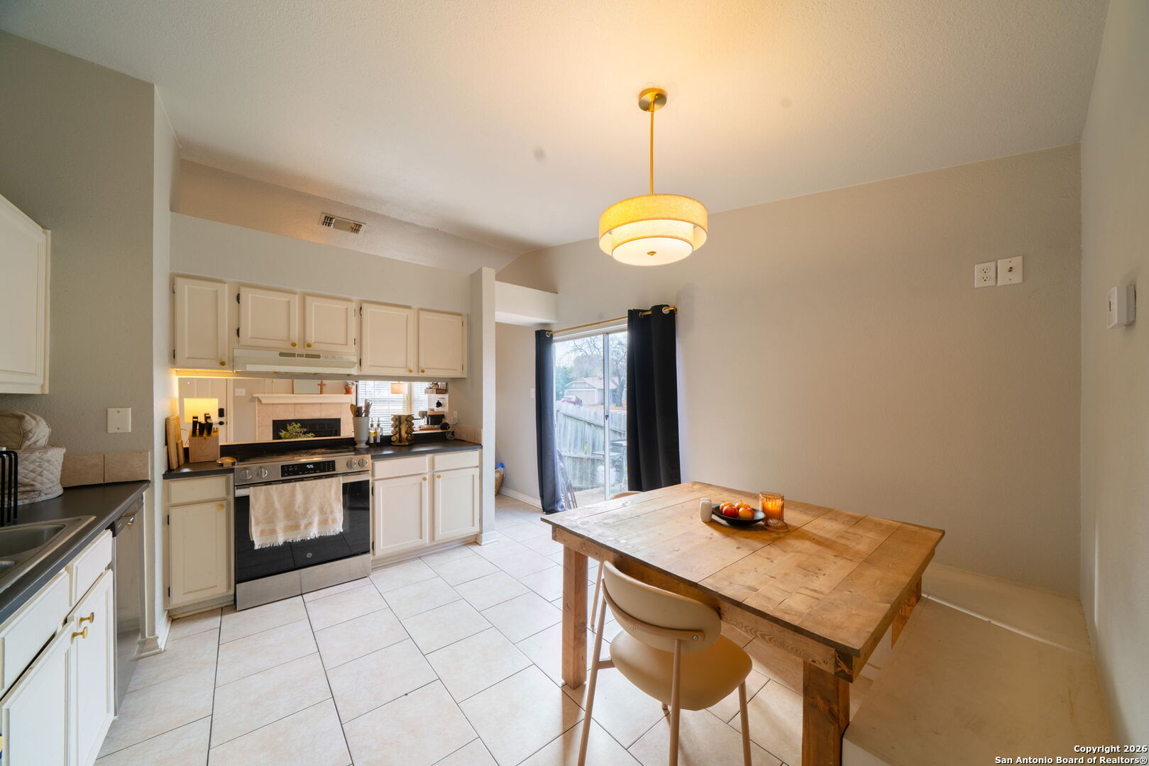 6131 Valley Bay Drive San Antonio TX 78250