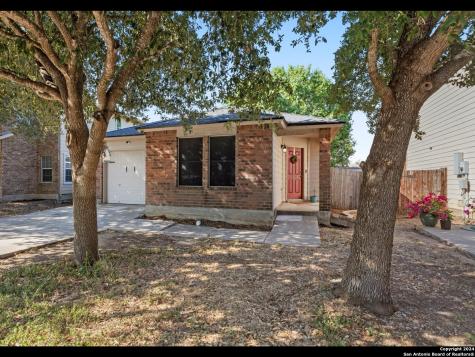 640 Cherokee Boulevard New Braunfels TX 78132