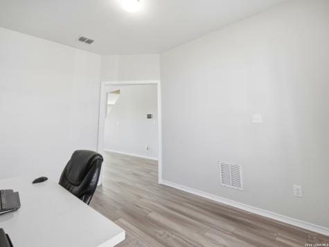 456 Nova Zembla New Braunfels TX 78130