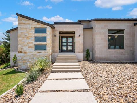 23214 Edens Canyon San Antonio TX 78255