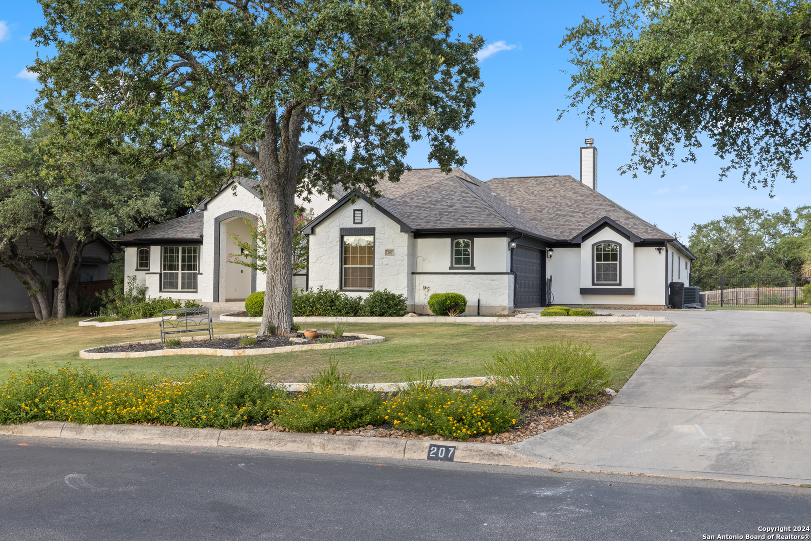 207 Eugene Sasser San Antonio TX 78260