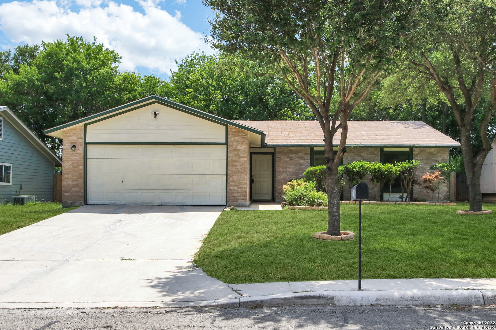 2338 Field Wood San Antonio TX 78251