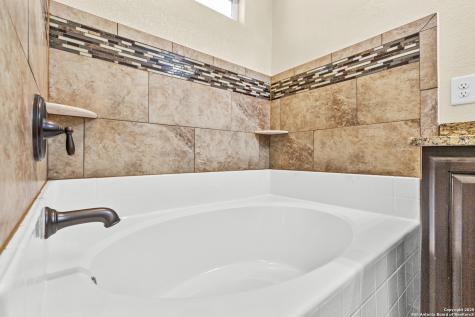 6610 Woodstock San Antonio TX 78223