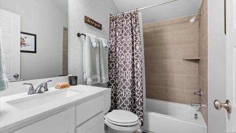 6501 Crockett Cove Schertz TX 78108